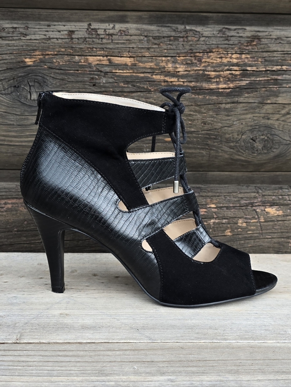 Nine West Stiletto Y2K Glam Revival Caged Lace Up Stiletto Bootie 8.5M